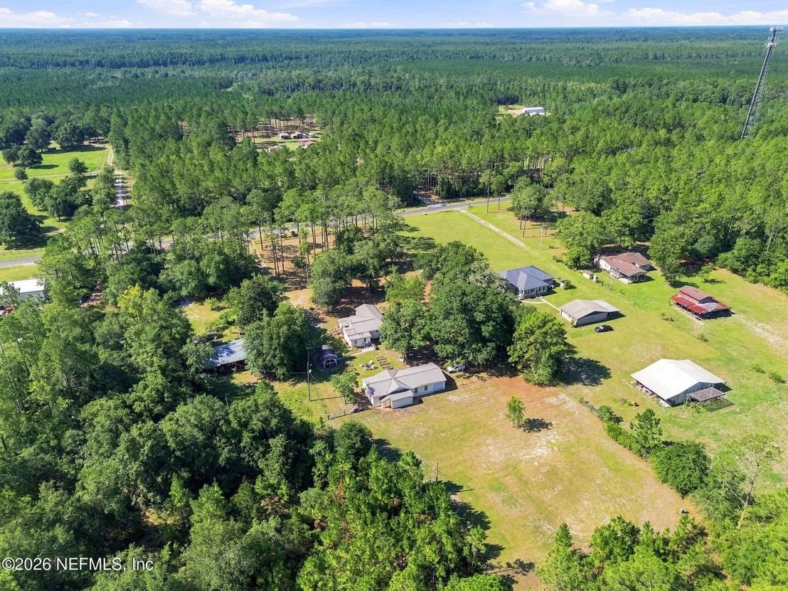 Photo of 33485 MEADOWS Lane