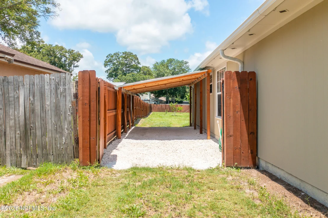 Photo of 1202 DORWINION Drive