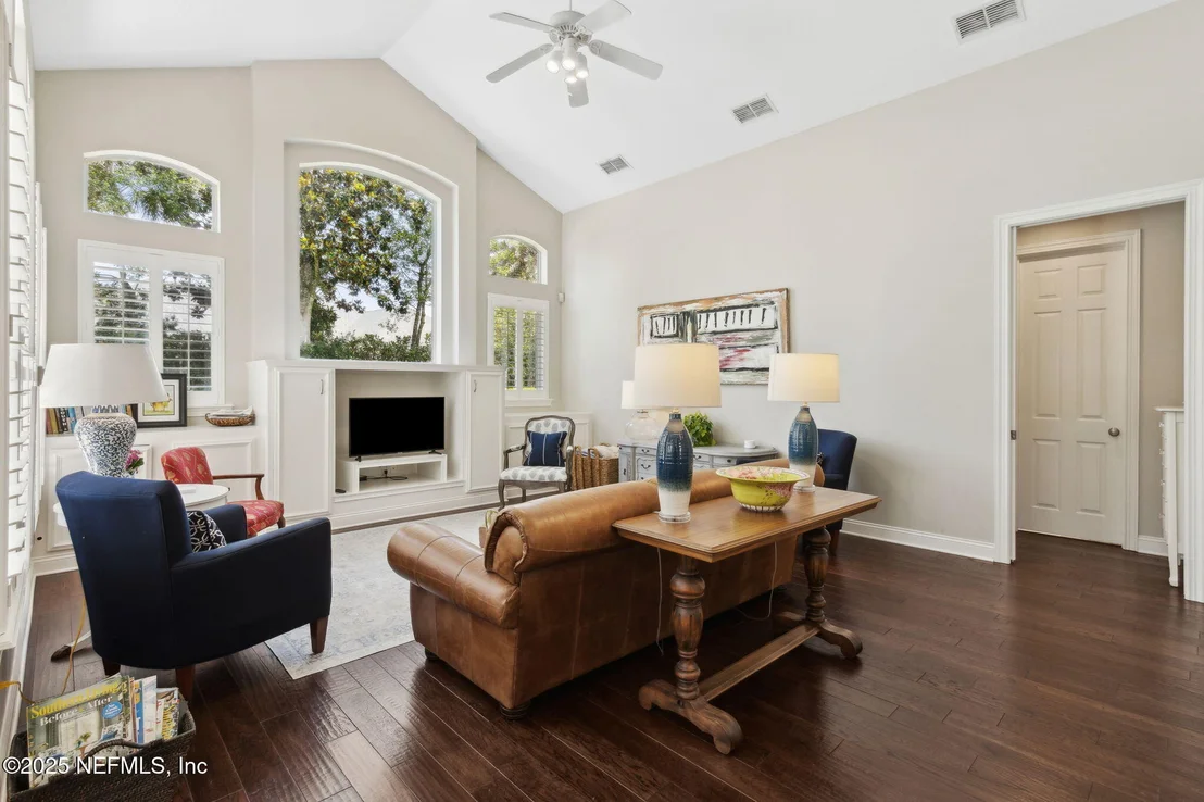 Photo of 724 PINEY Place