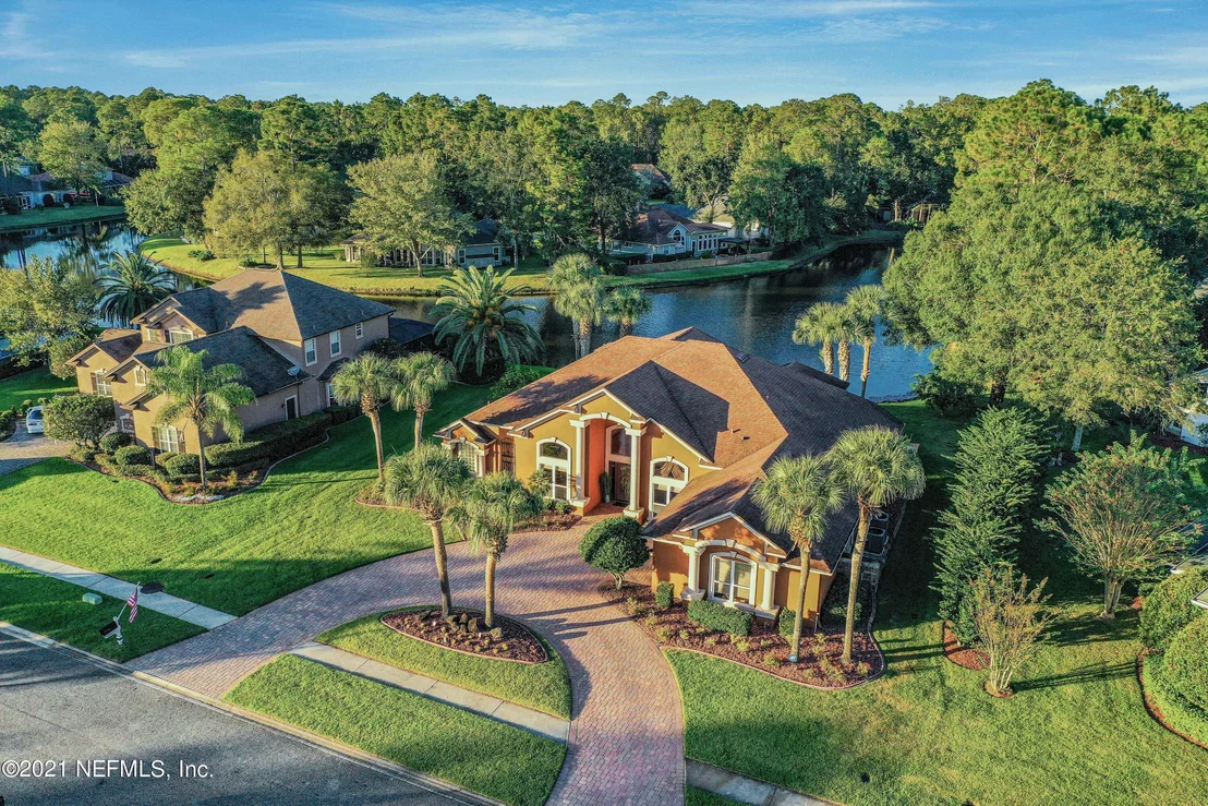 Photo of 1412 COURSE VIEW Drive