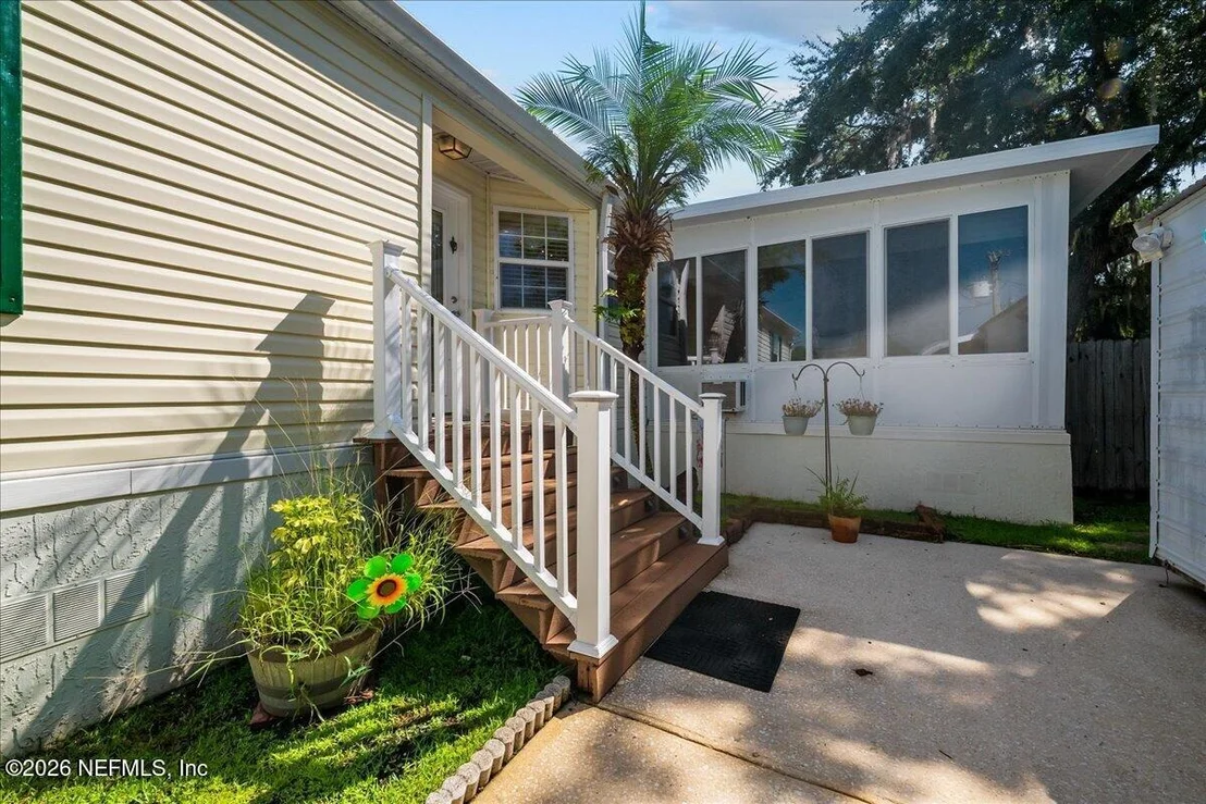 Photo of 290 TARPON Boulevard
