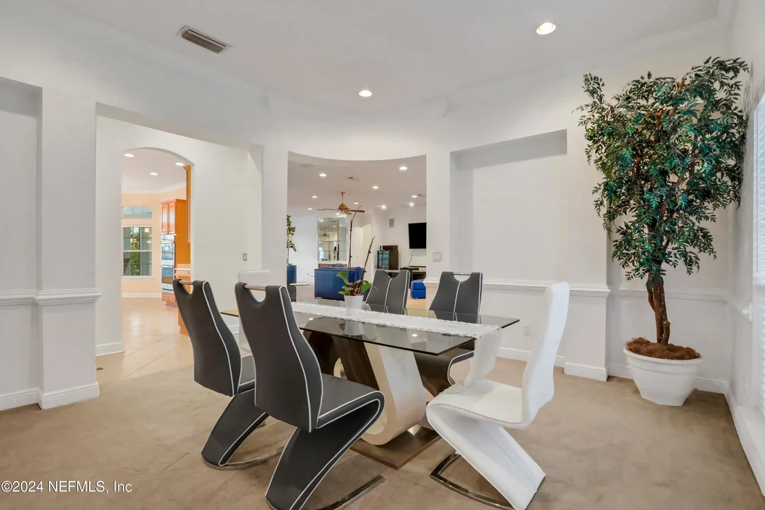 Photo of 225 CLEARLAKE Drive