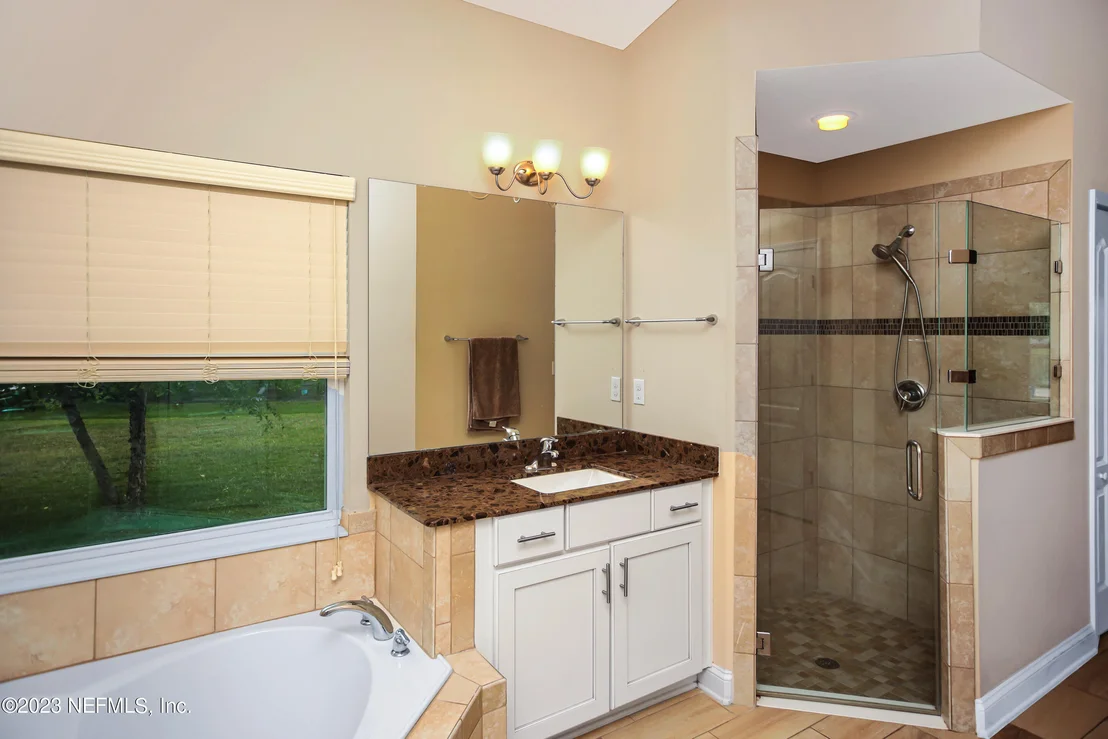 Photo of 140 CEDARSTONE Way