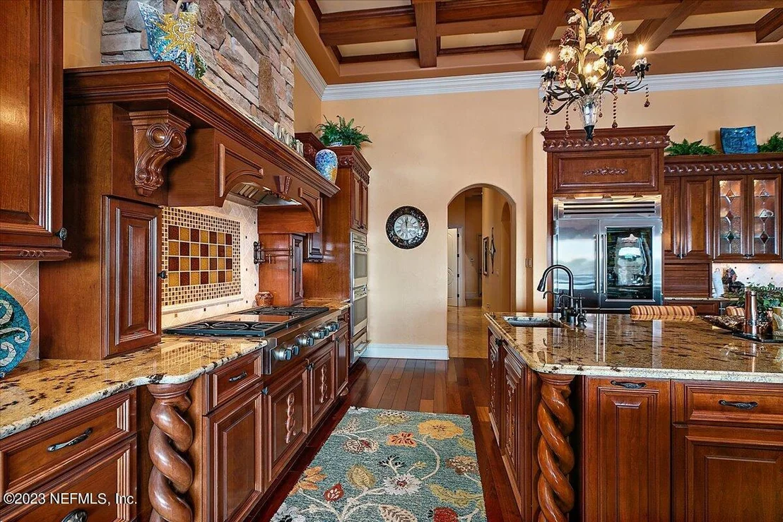 Photo of 1261 DELFINO Drive