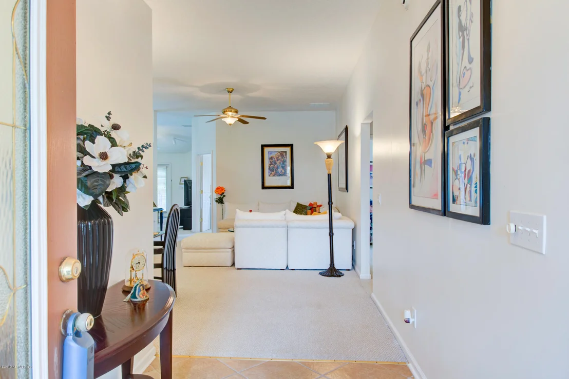 Photo of 924 N LILAC Loop