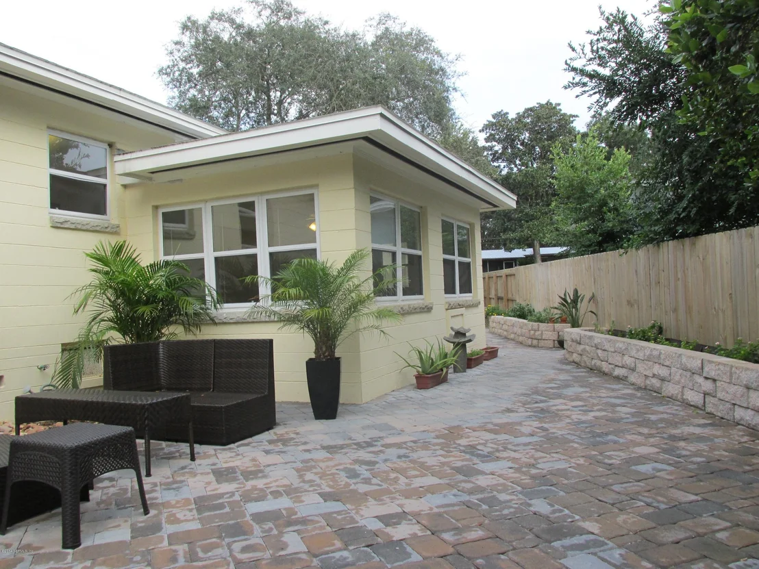 Photo of 4 FRANCISCAN Way