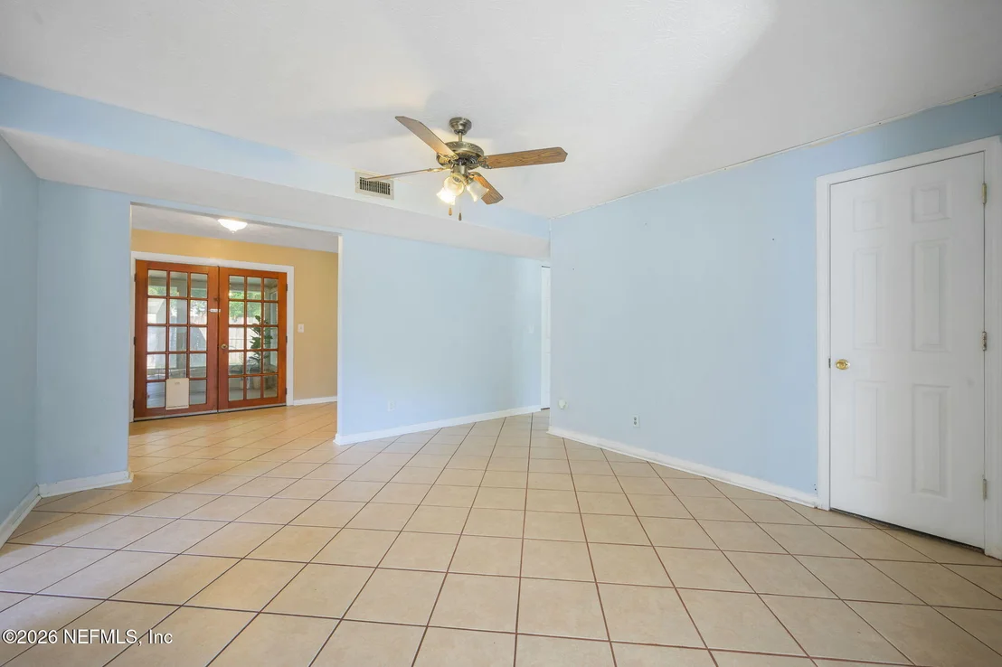Photo of 431 VALDERIA Drive