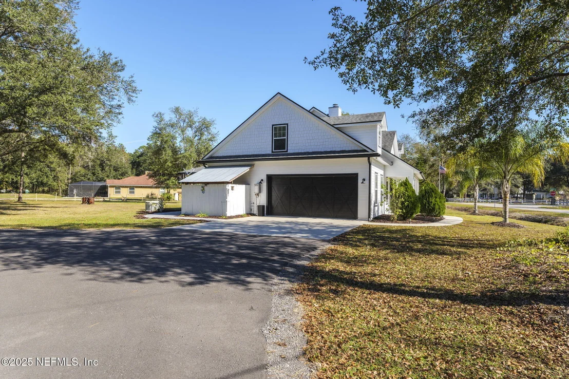 Photo of 1499 SHEFFIELD Road