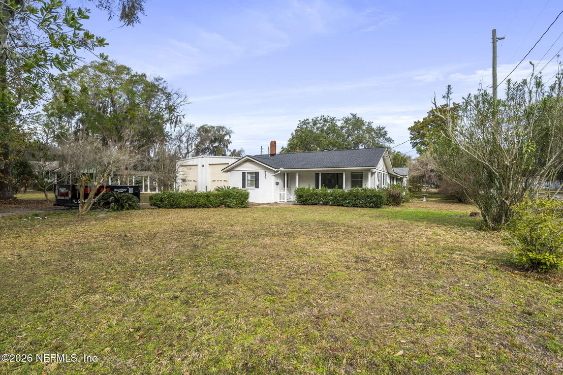 Photo of 517 CLINTON Drive