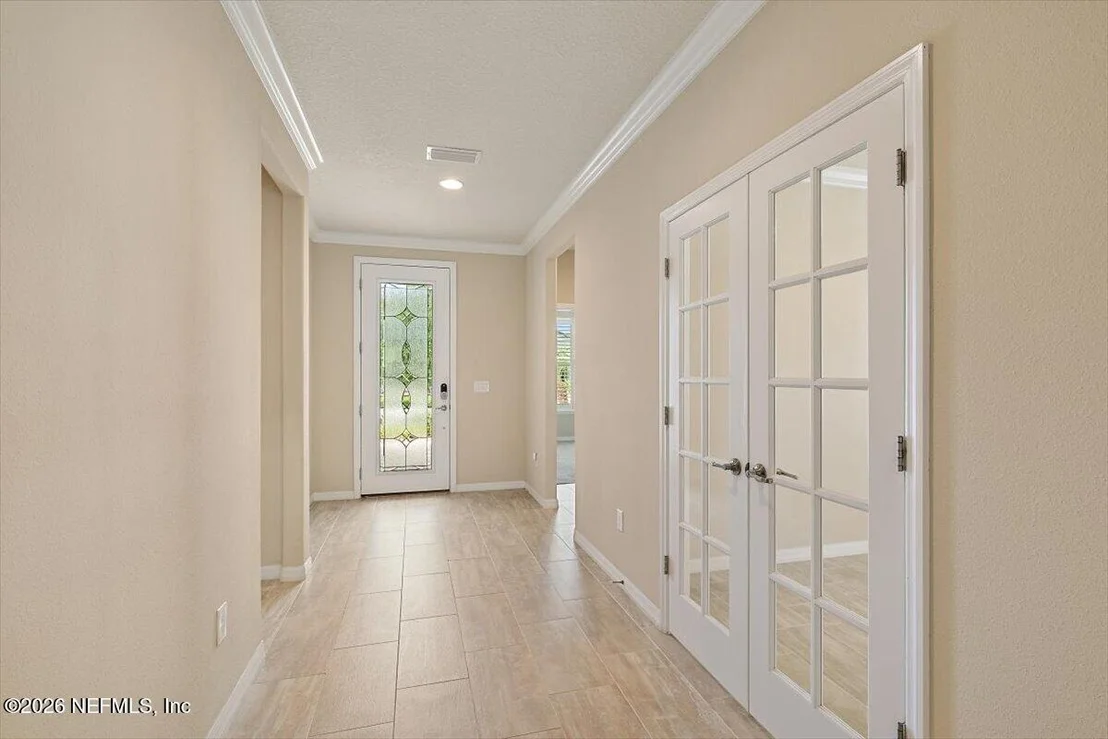 Photo of 213 WOOD POND Loop