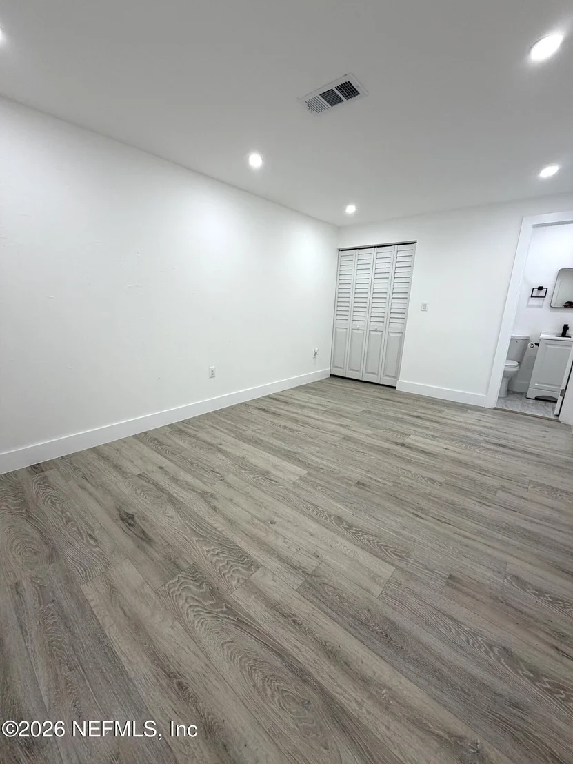 Photo of 5602 LONG ST Street