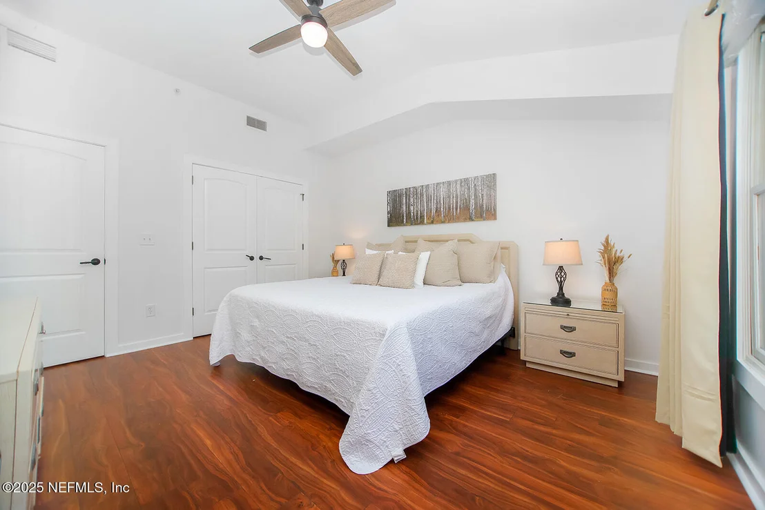 Photo of Unit 309 at 945 REGISTRY Boulevard