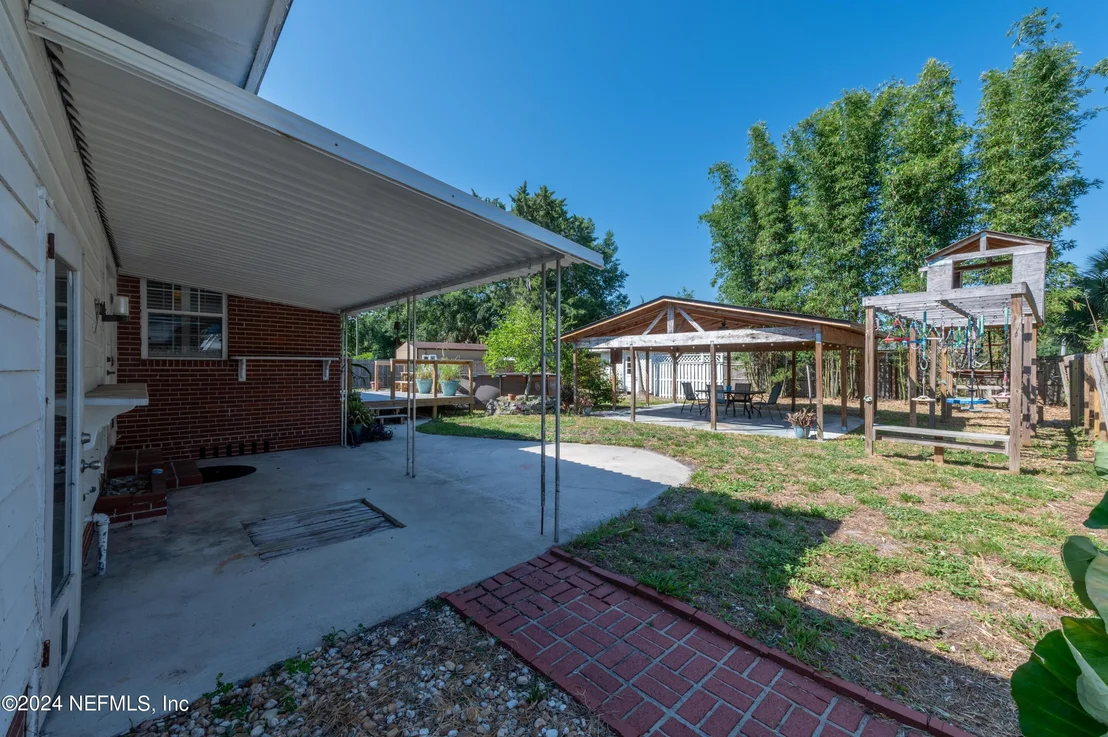 Photo of 8056 CATAWBA Drive