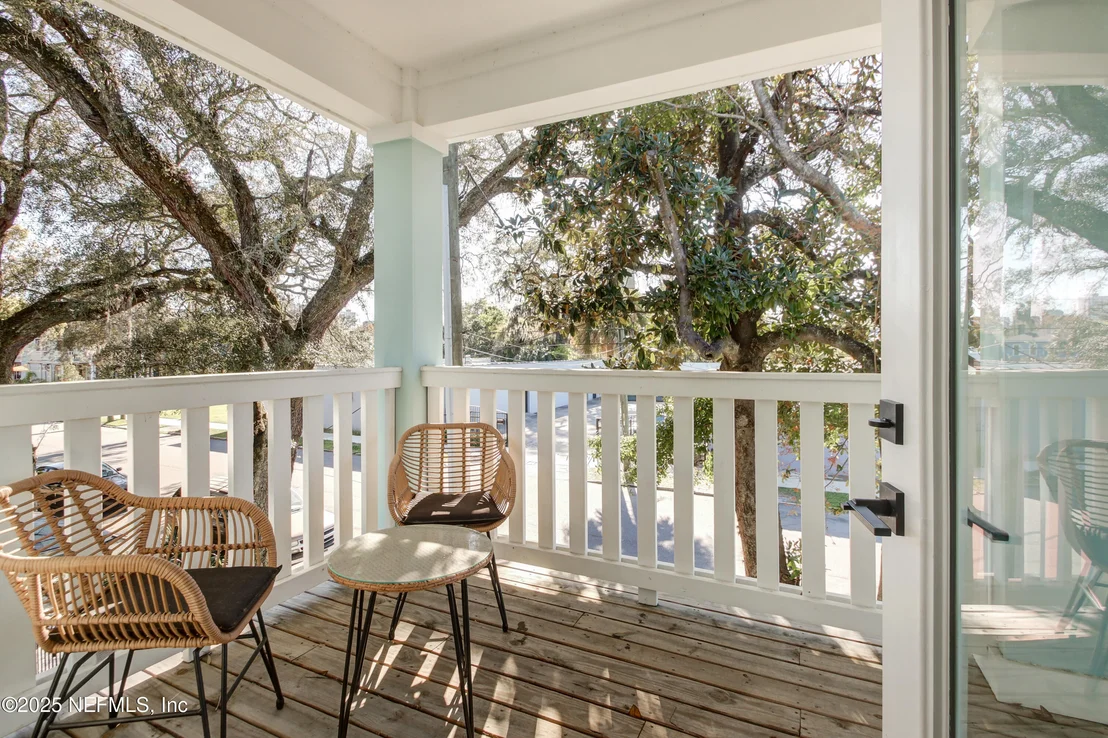 Photo of 1245 WALNUT Street