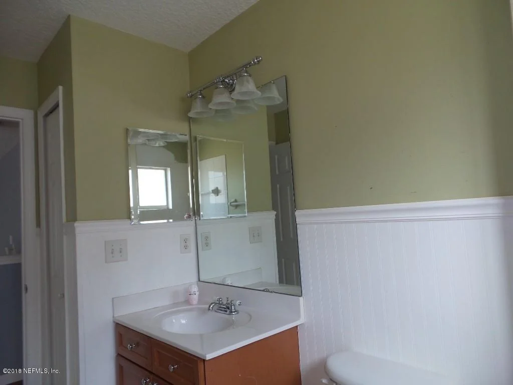 Photo of 1739 WINDOVER Place