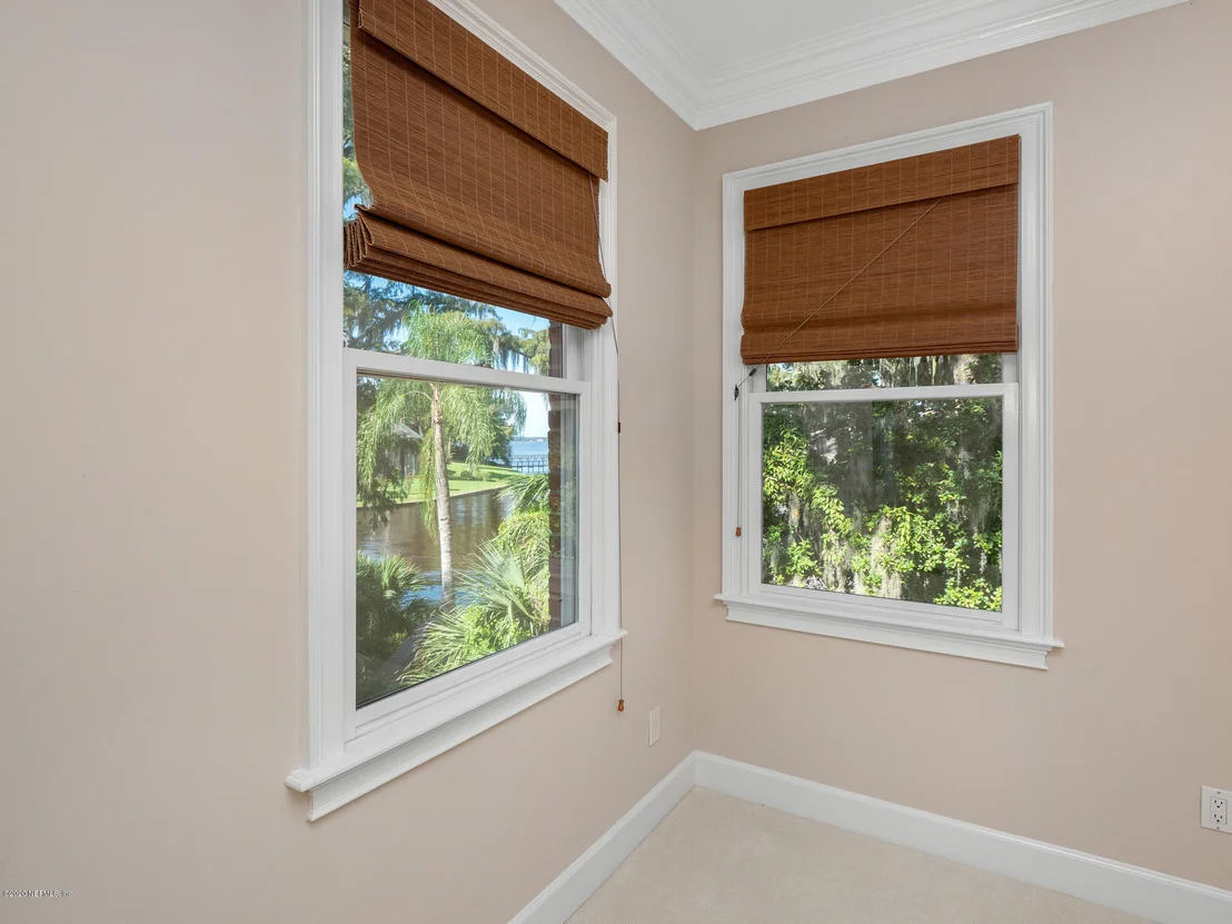 Photo of 906 GREENRIDGE Road