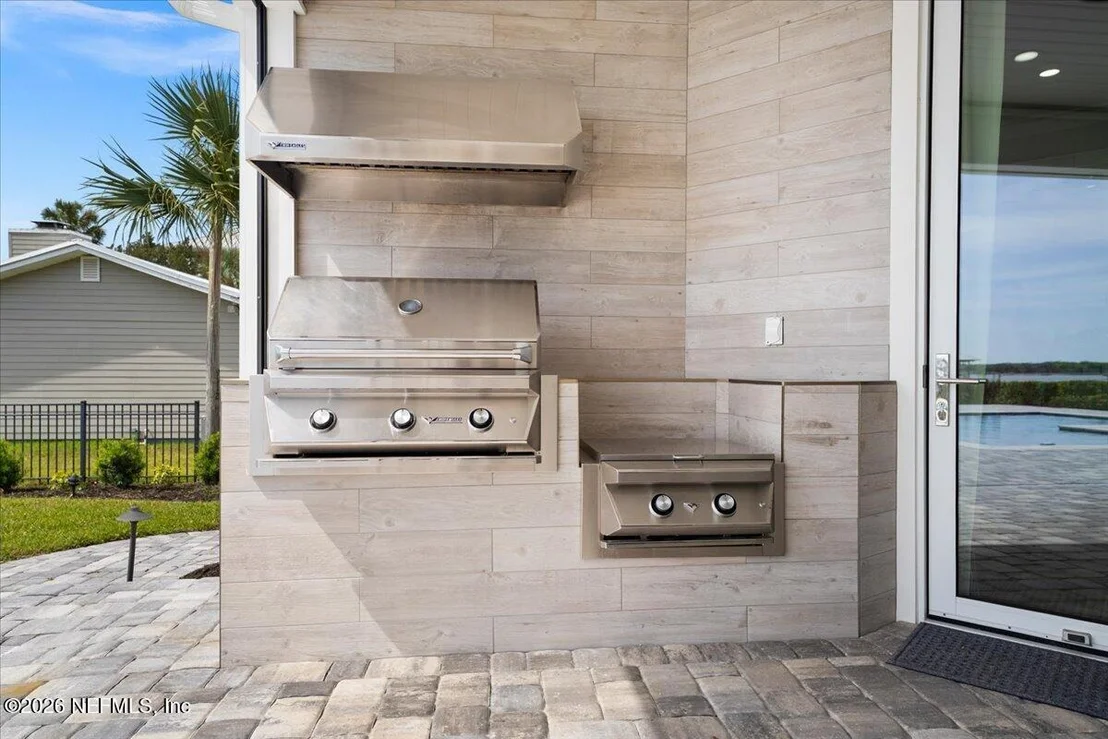 Photo of 9136 HECKSCHER Drive