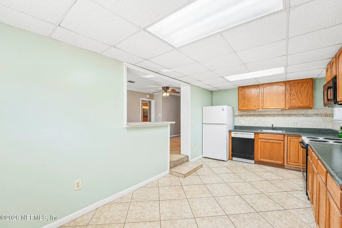 Photo of 10465 STONE Road