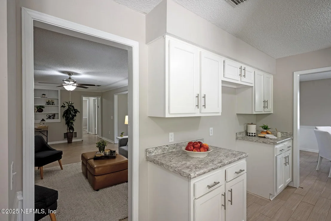 Photo of 2576 BOTTOMRIDGE Drive