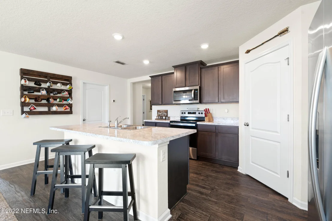 Photo of 6206 PAINT MARE Lane