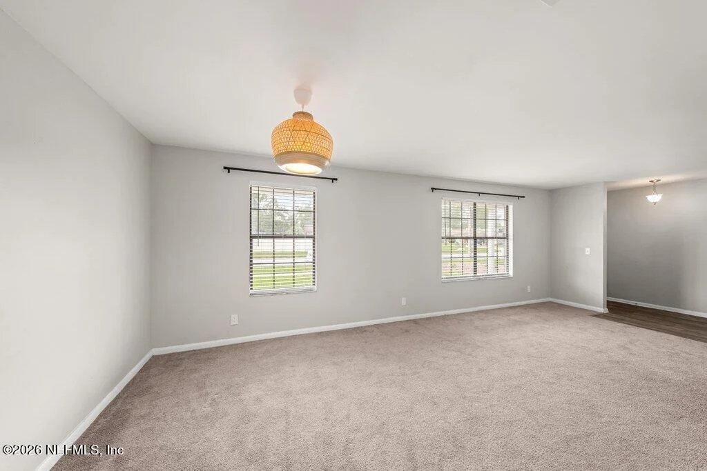 Photo of 1235 SQUIRREL Lane N