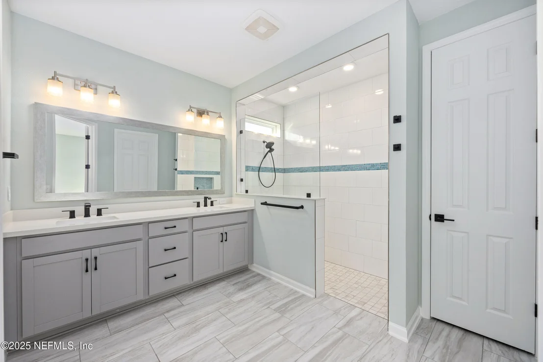 Photo of 812 WINDLEY Drive