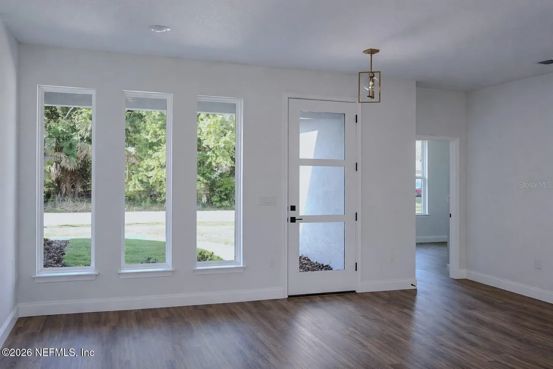 Photo of 21 LAMAR Lane