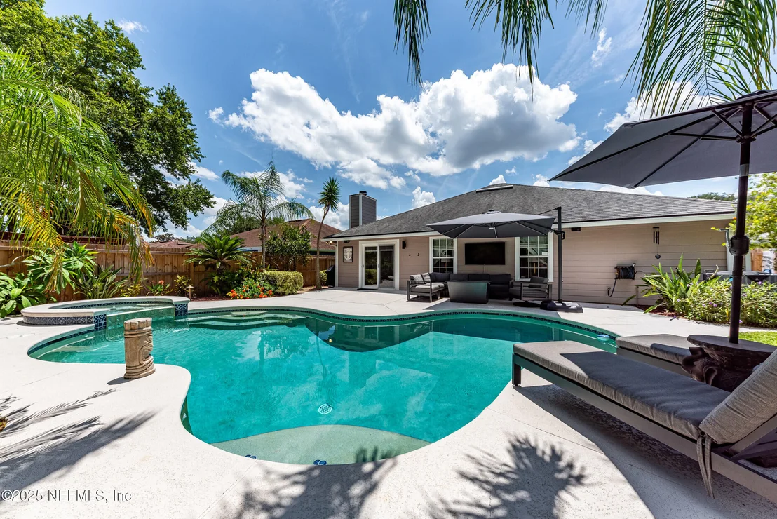 Photo of 12381 APPLE LEAF Drive
