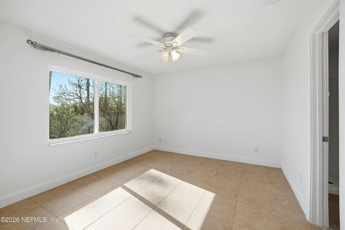 Photo of 305 ISLAND LANDING Drive