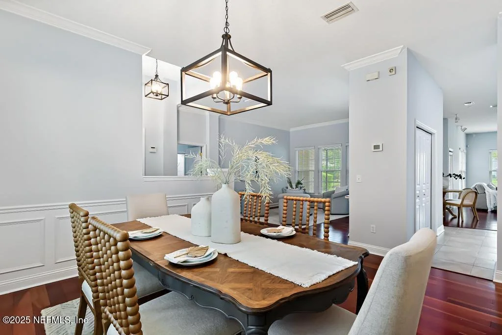 Photo of 902 EAGLE POINT Drive