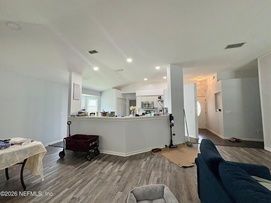 Photo of 105 JOHNS GLEN Drive