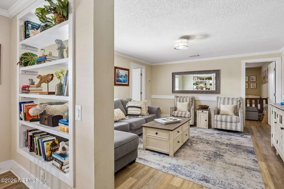 Photo of 8224 HALL Lane