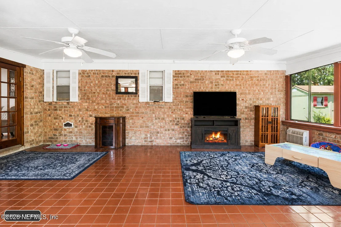 Photo of 5495 FORREST Drive