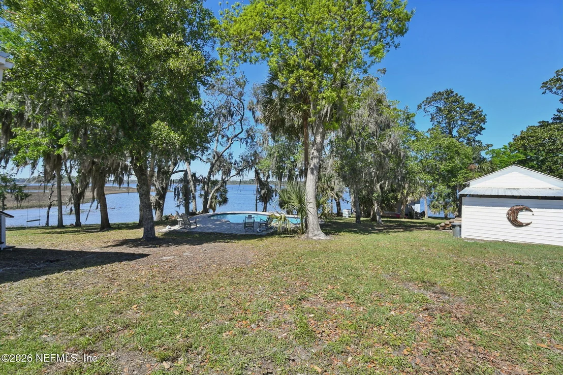 Photo of Unit 17 at 5577 HECKSCHER Drive