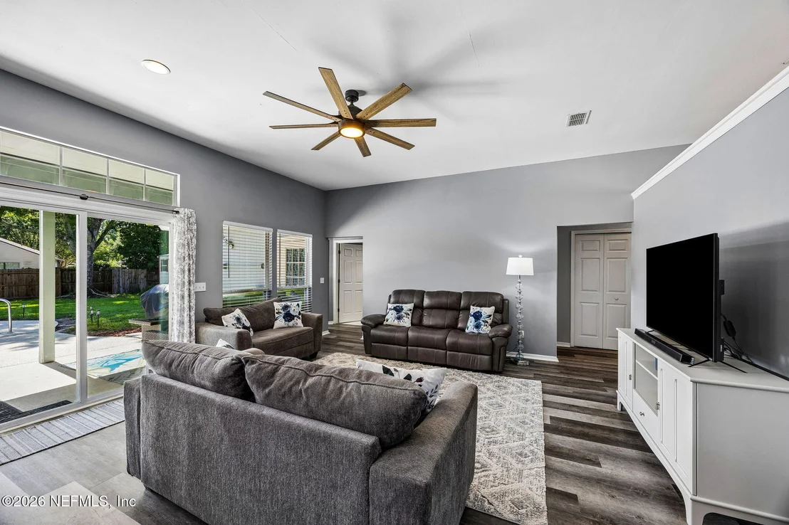 Photo of 1537 MAPLE LEAF Lane