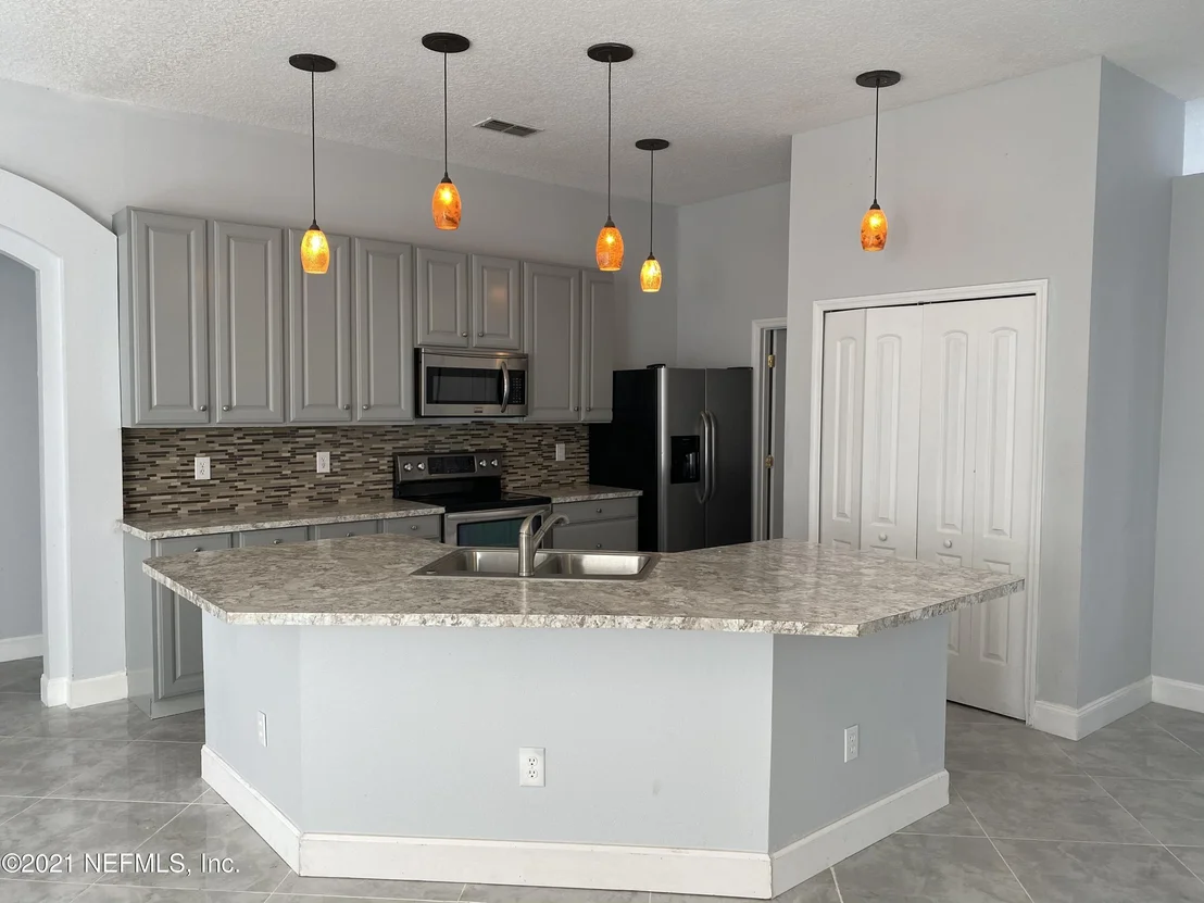 Photo of 10313 MEADOW POINT Drive