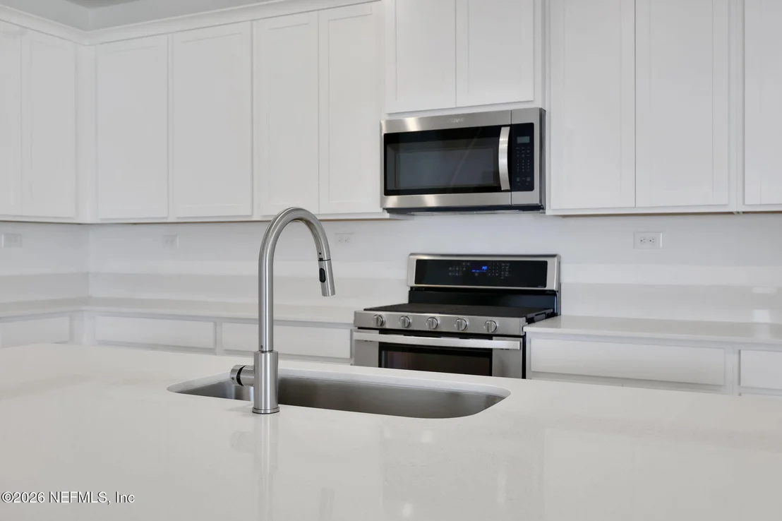 Photo of 38 ALGIERS Court