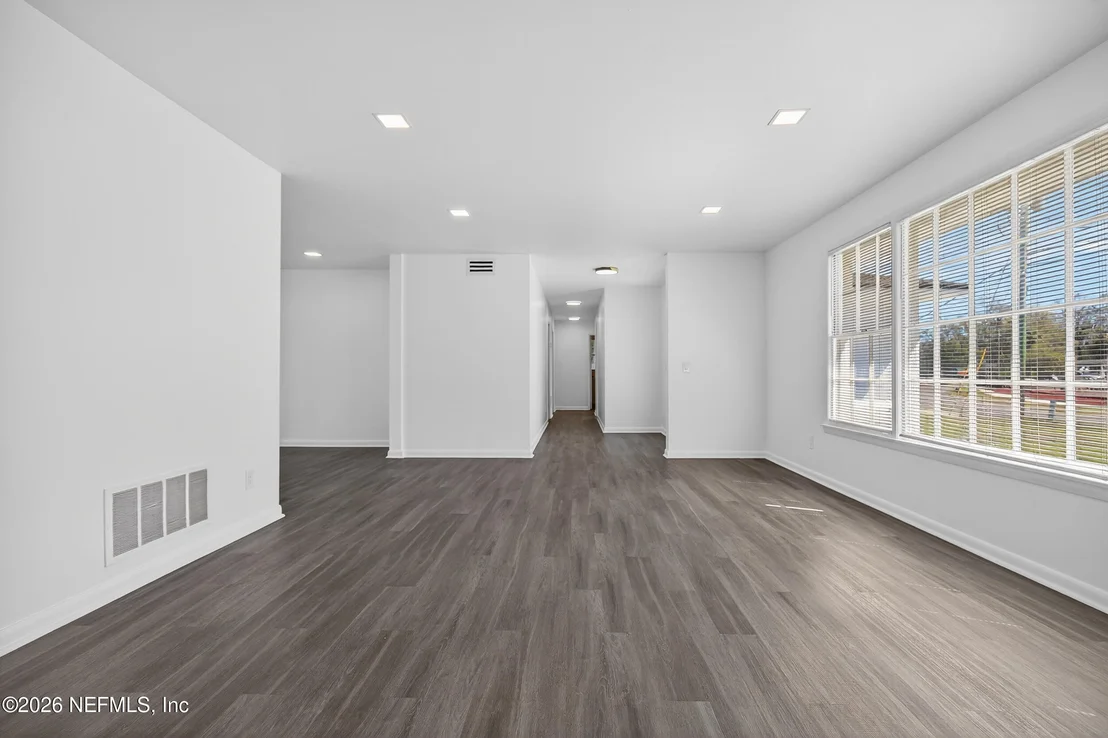 Photo of 7915 ALDERMAN Road