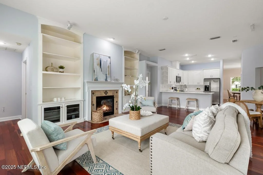 Photo of 902 EAGLE POINT Drive