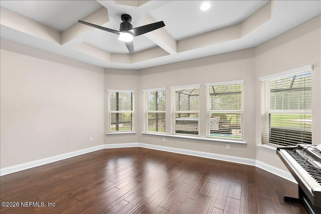 Photo of 160 GREENVIEW Lane