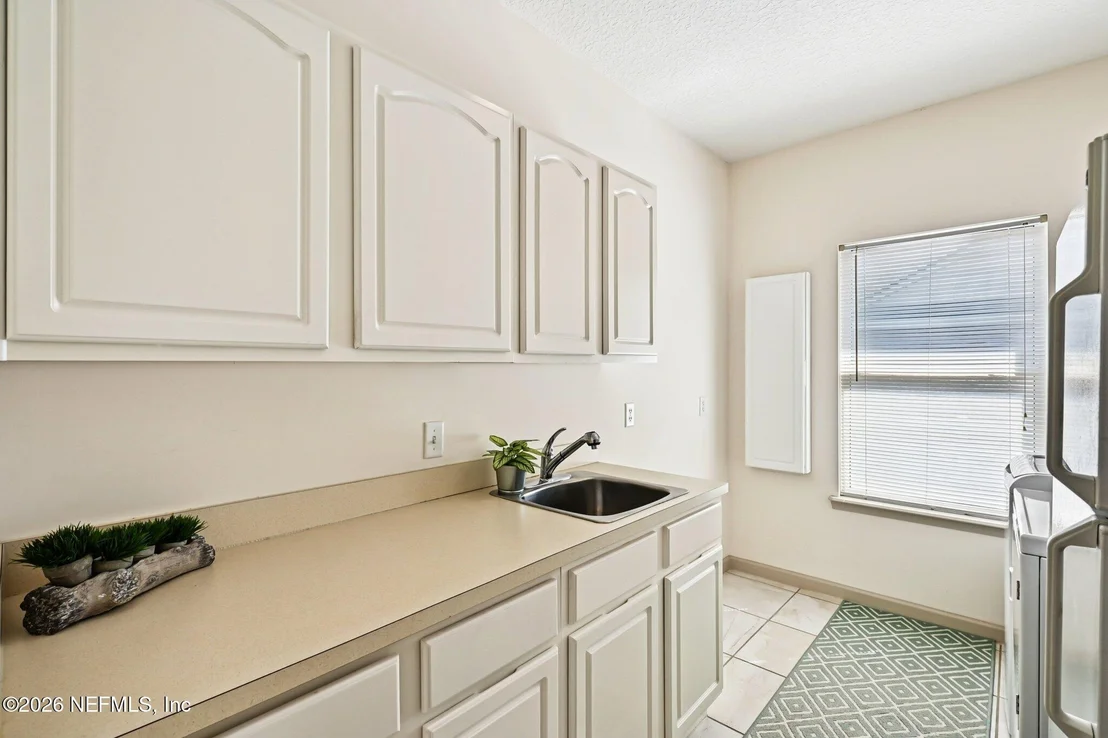 Photo of 450 RALPH Street