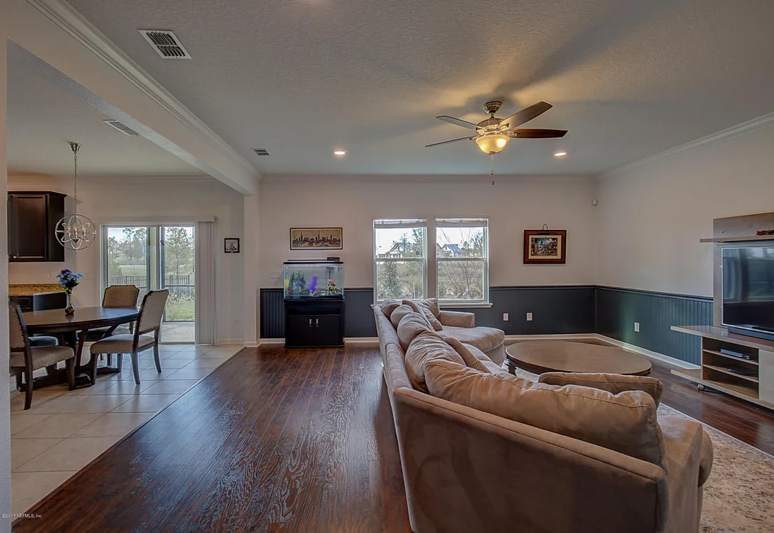 Photo of 112 BLUFFTON Court
