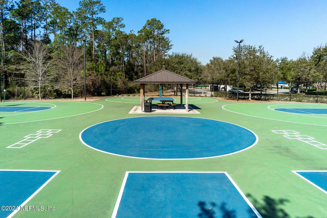 Photo of 15 MYRTLE BROOK Bend