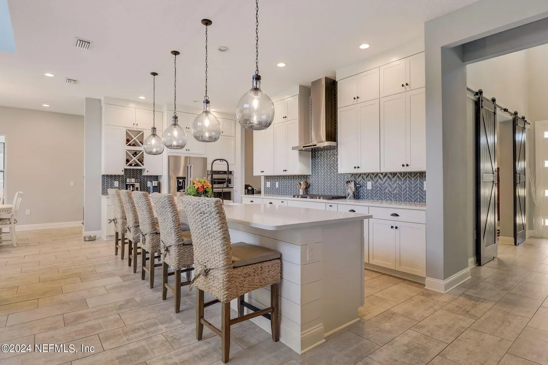 Photo of 10152 SILVERBROOK Trail