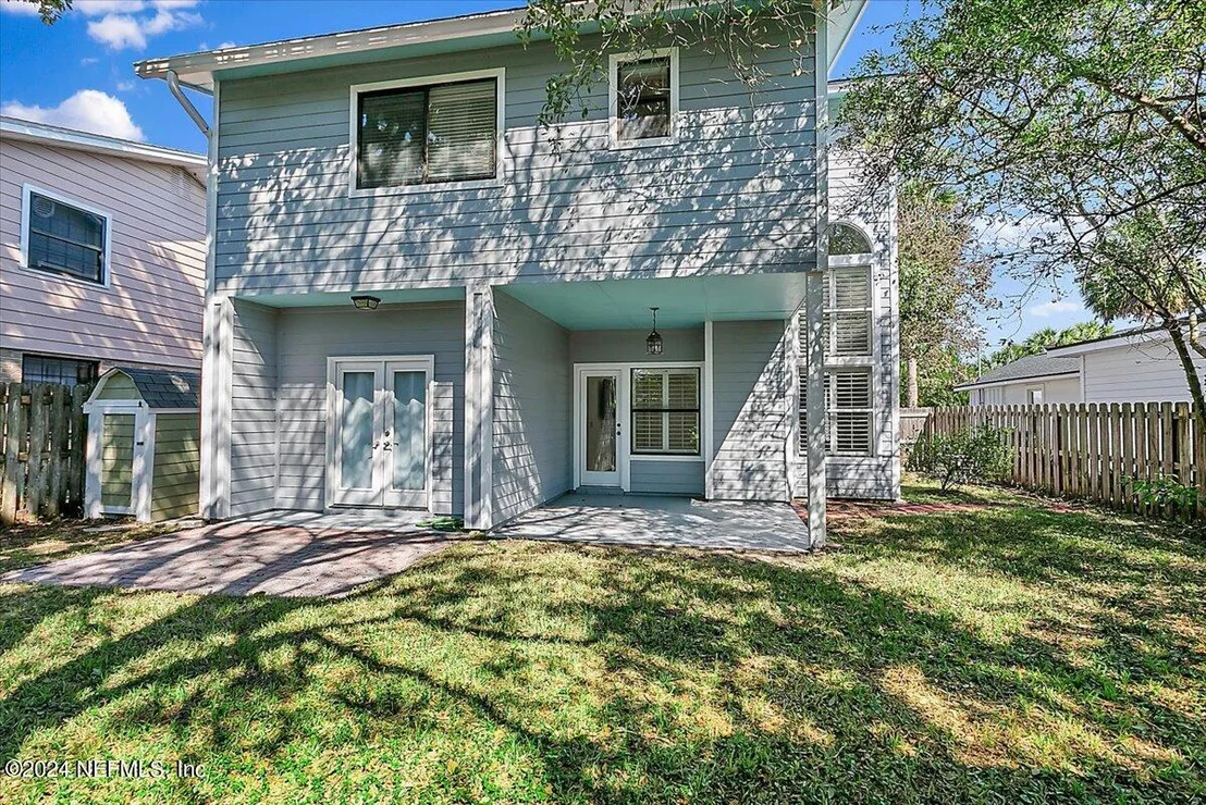 Photo of 513 OLEANDER Street