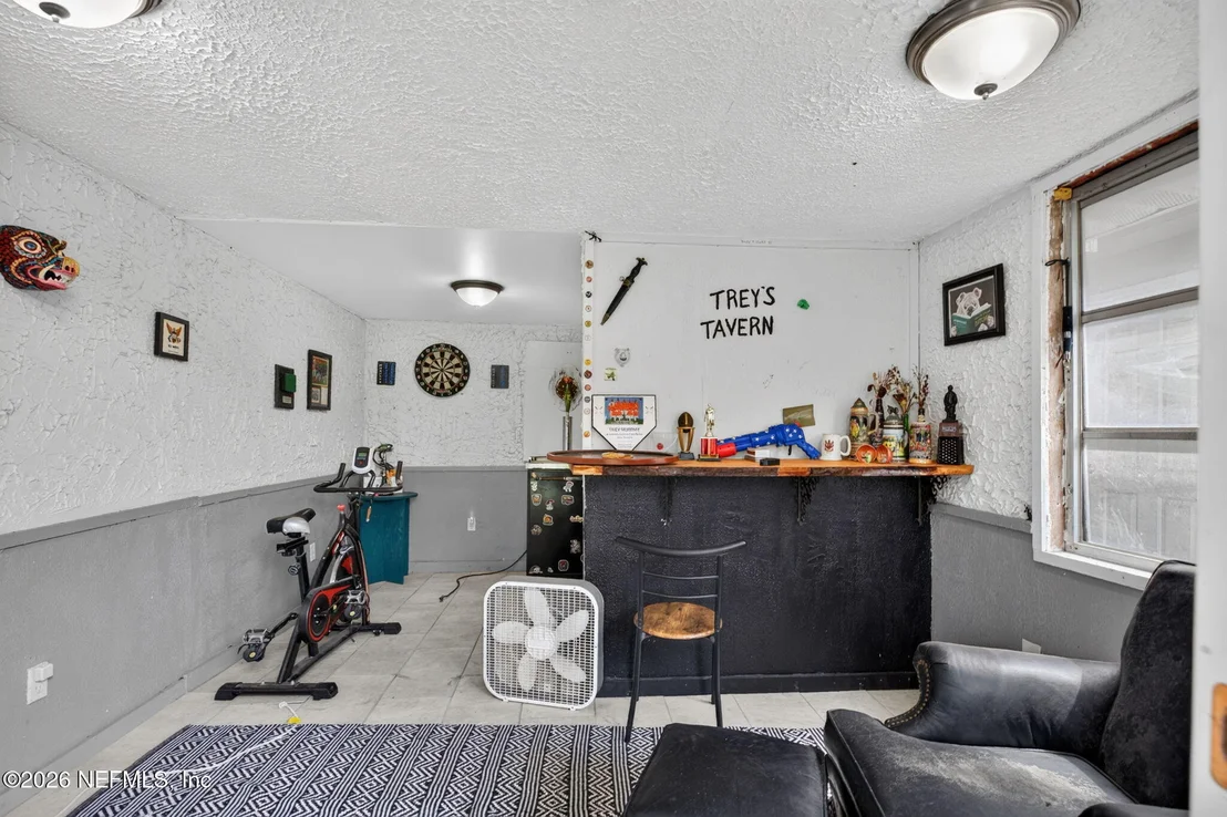 Photo of 1212 CRESTFIELD Road