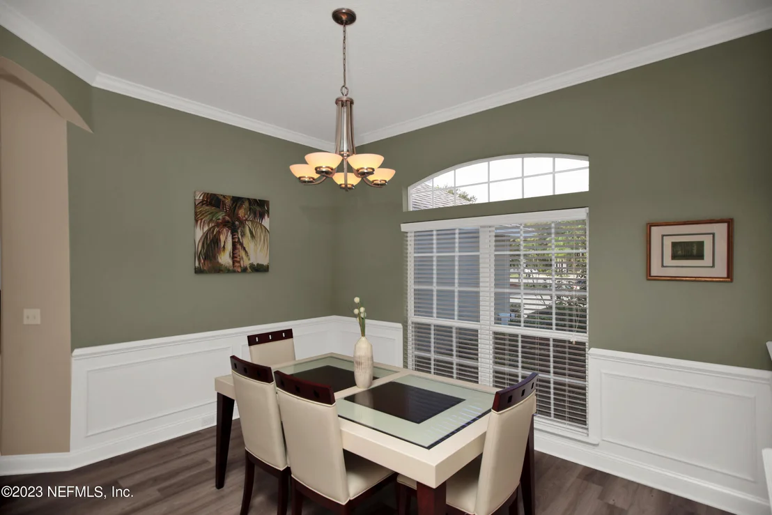 Photo of 944 OXFORD Drive