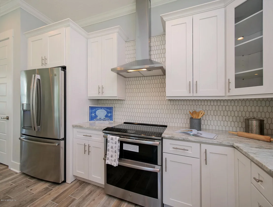 Photo of 230 DAVIS Street