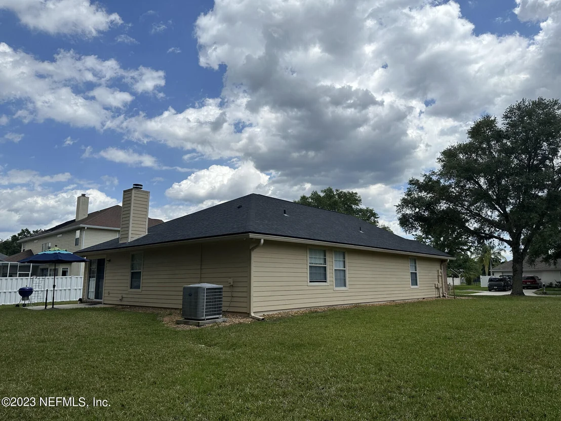 Photo of 209 IVY LAKES Drive