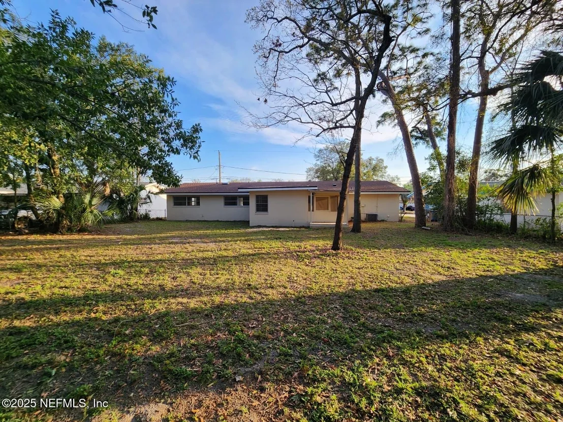 Photo of 6523 HASLETT Drive N